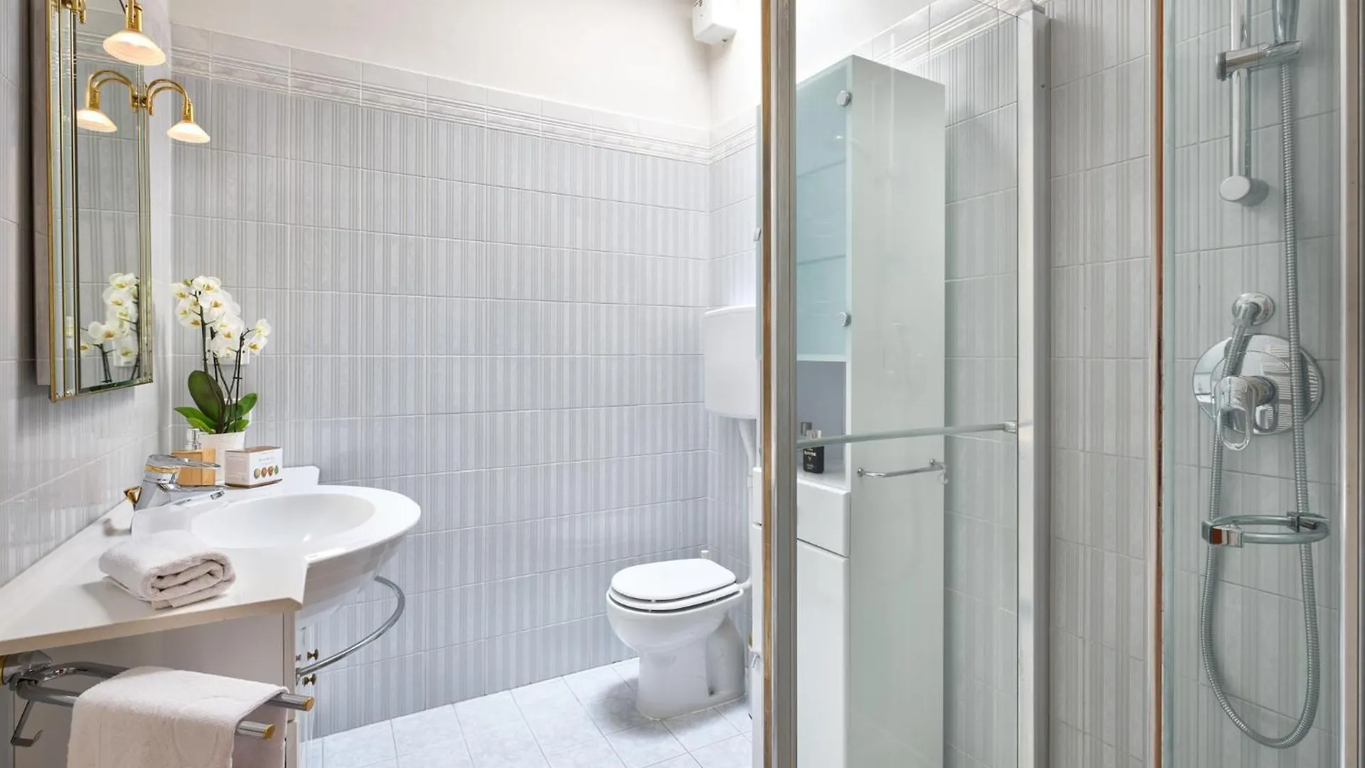 Apartment Perla Del Garda - Regarda Travel Lazise